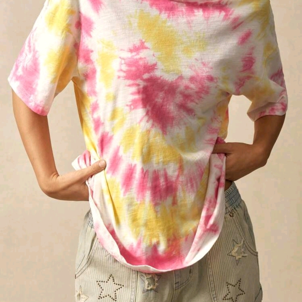 SHEIN Tie-Dye V-Back Ovesized Top - Picture 2 of 3